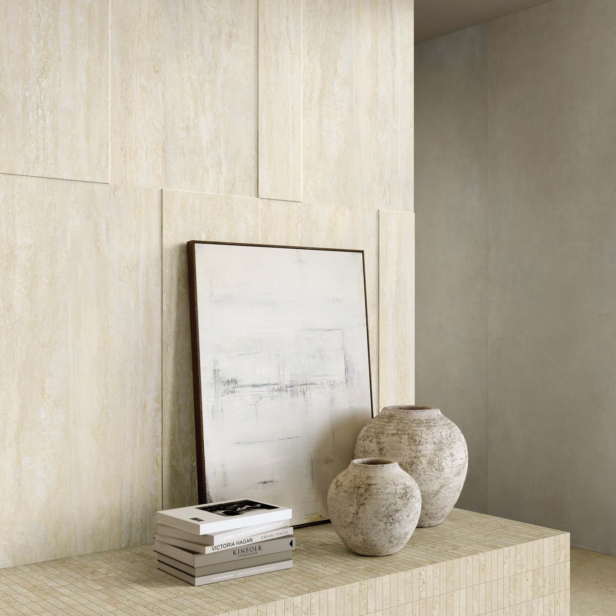 Travertini Bianco Vein Cut 60×120 – detail páskové kresby, matný RealUp